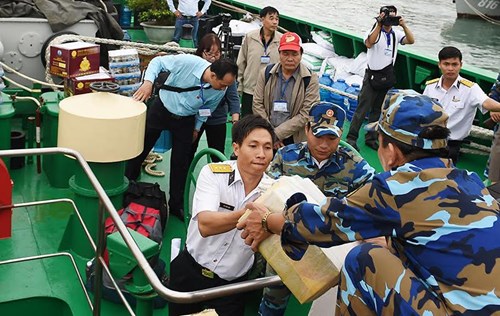 Delegación intersectorial visita territorio meridional de Truong Sa